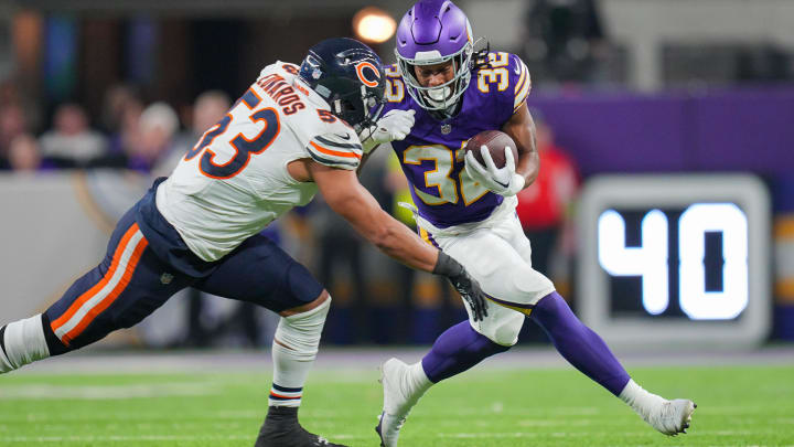 T.J. Edwards put in a Pro Bowl type of season without even getting proper recognition but now he can't even make an all-underrated team.