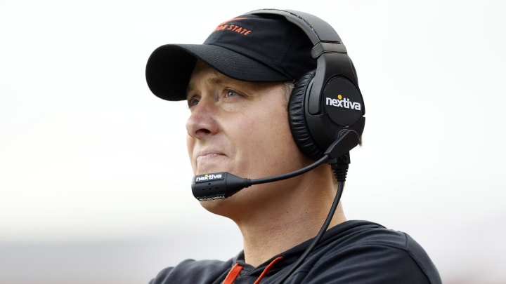 Nov 13, 2021; Corvallis, Oregon, USA; Oregon State interim defensive coordinator Trent Bray looks on during the first half against the Stanford Cardinal at Reser Stadium. Mandatory Credit: Soobum Im-USA TODAY Sports Nov 13, 2021; Corvallis, Oregon, USA; Oregon State interim defensive coordinator Trent Bray looks on during the first half against the Stanford Cardinal at Reser Stadium. Mandatory Credit: Soobum Im-USA TODAY Sports
