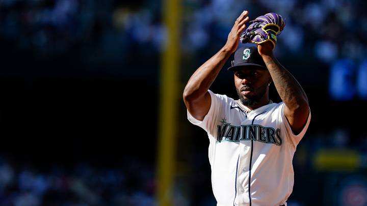 Aug 22, 2026; Seattle, Washington, USA; Seattle Mariners left fielder Randy Arozarena (56) reacts following the final out of the third inning against the Chicago Cubs at T-Mobile Park. Mandatory Credit: Joe Nicholson-Imagn Images Aug 22, 2026; Seattle, Washington, USA; Seattle Mariners left fielder Randy Arozarena (56) reacts following the final out of the third inning against the Chicago Cubs at T-Mobile Park. Mandatory Credit: Joe Nicholson-Imagn Images