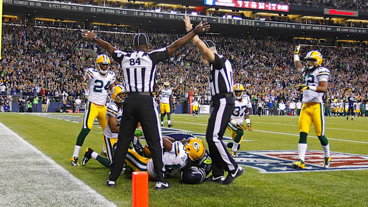 The NFL should avoid turning to replacement referees again at all costs.