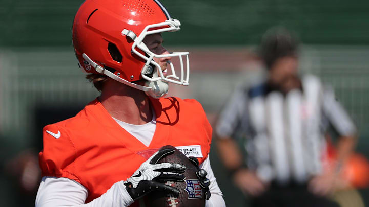 Cleveland Browns quarterback Kenny Pickett (8) looks downfield during NFL training camp practice at the Cleveland Browns training facility, Wednesday, July 23, 2025, in Berea, Ohio. Cleveland Browns quarterback Kenny Pickett (8) looks downfield during NFL training camp practice at the Cleveland Browns training facility, Wednesday, July 23, 2025, in Berea, Ohio.