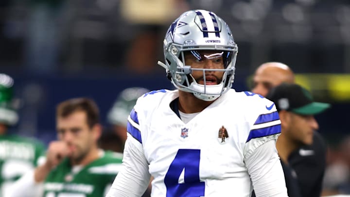 A member of the Dallas Cowboys' offensive line was injured during the team's Week 2 game.