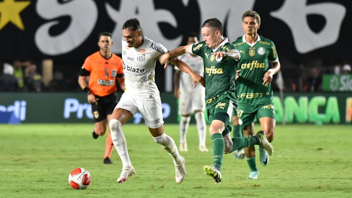 O Santos venceu na Vila e está em vantagem na final do Paulistão. 