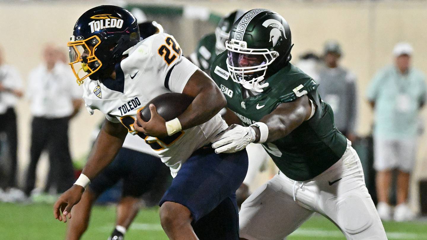 True freshman LB could have Michigan State debut vs. EMU with Jordan Hall likely out