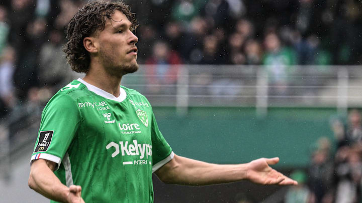 Lucas Stassin est titulaire avec l'AS Saint-Etienne.