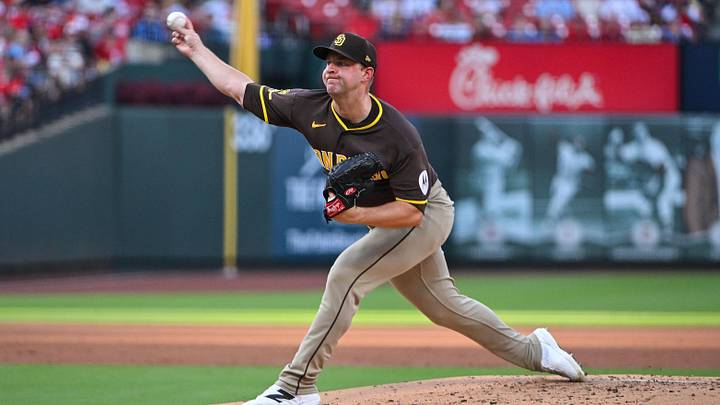 Jun 16, 2026; St. Louis, Missouri, USA; San Diego Padres starting pitcher Michael King (34) pitches against the St. Louis Cardinals during the second inning at Busch Stadium. Mandatory Credit: Jeff Curry-Imagn Images Jun 16, 2026; St. Louis, Missouri, USA; San Diego Padres starting pitcher Michael King (34) pitches against the St. Louis Cardinals during the second inning at Busch Stadium. Mandatory Credit: Jeff Curry-Imagn Images