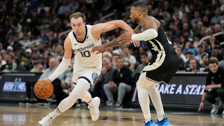 Memphis Grizzlies v Milwaukee Bucks