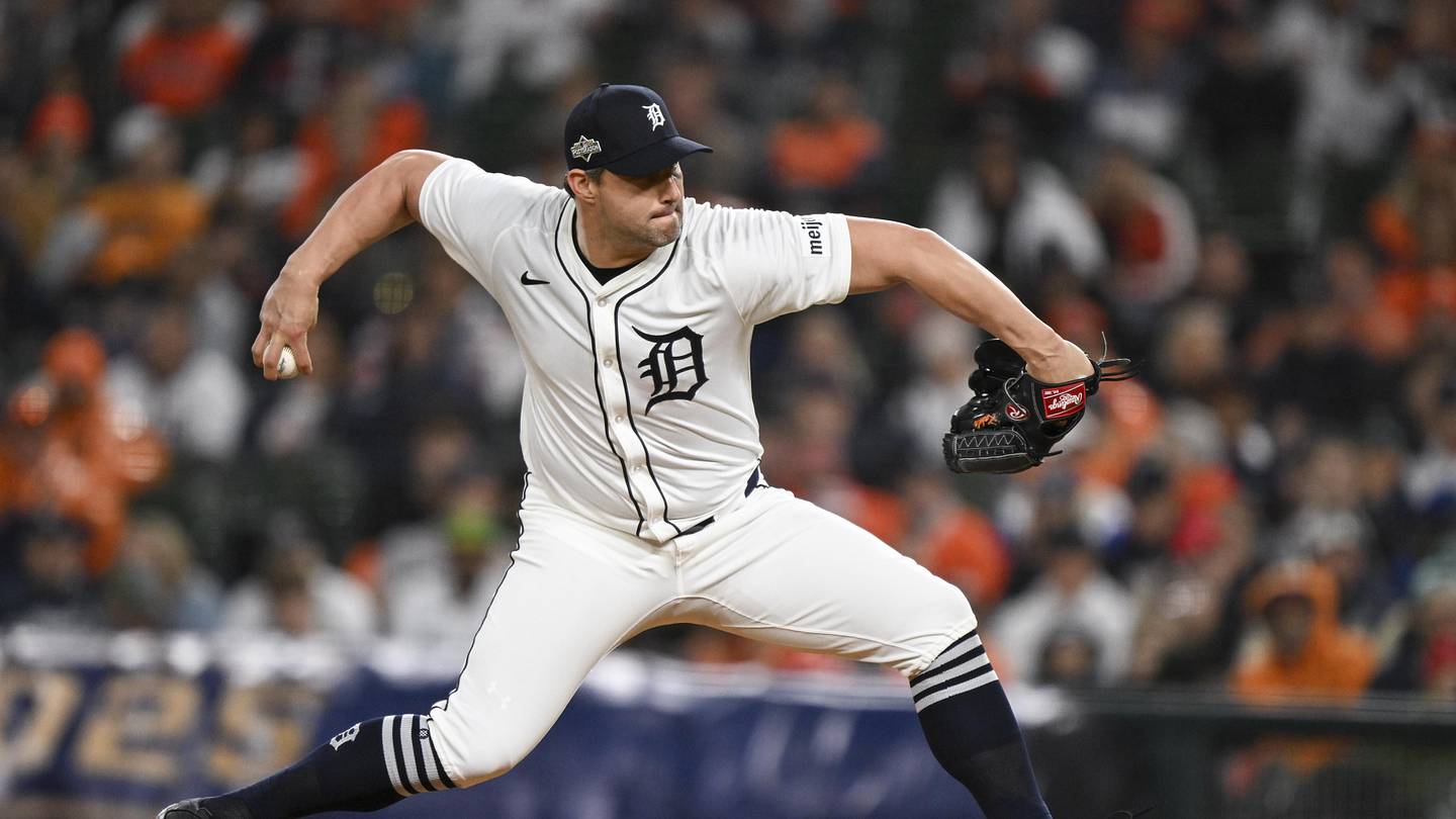 Red Sox At Risk of Losing Reliever Tommy Kahnle