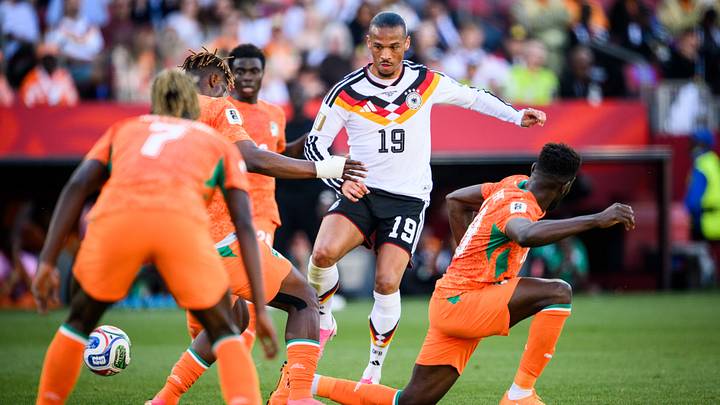 Erhielt nach dem knappen WM-Sieg ein explizites Sonderlob von Julian Nagelsmann für seine Arbeit: Leroy Sané Erhielt nach dem knappen WM-Sieg ein explizites Sonderlob von Julian Nagelsmann für seine Arbeit: Leroy Sané
