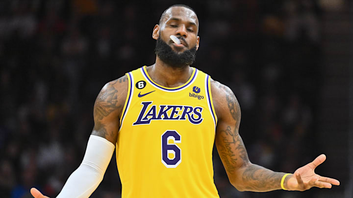Los Angeles Lakers v Cleveland Cavaliers Los Angeles Lakers v Cleveland Cavaliers