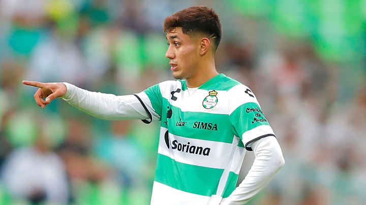 Omar Campos ,Santos Laguna 