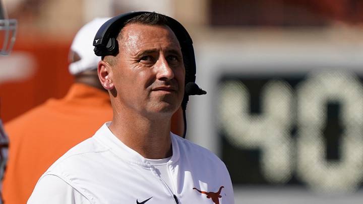 Texas Longhorns head coach Steve Sarkisian looks at the scoreboard in the first half of the game against the Louisiana Ragin' Cajuns at Darrell K Royal-Texas Memorial Stadium. 