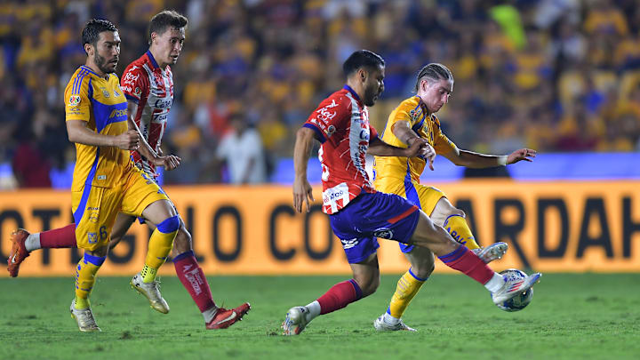 Tigres UANL v Atletico San Luis - Torneo Apertura 2024 Liga MX