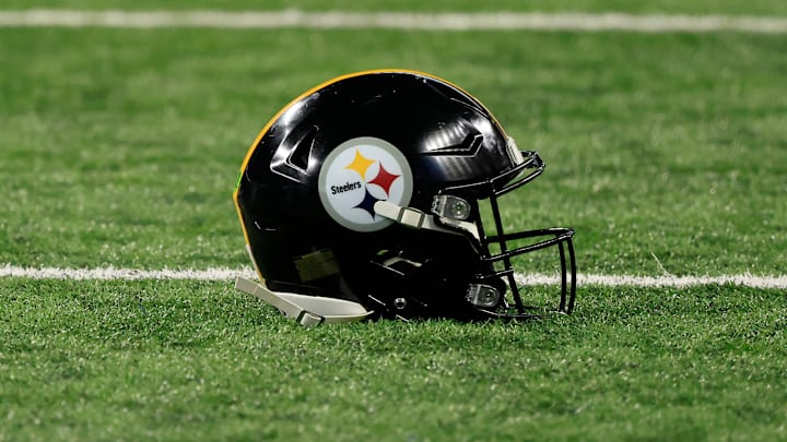 Pittsburgh Steelers v Indianapolis Colts
