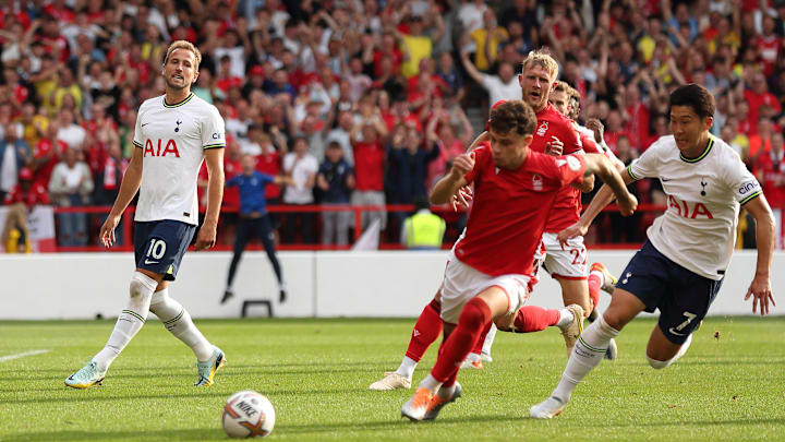 Reservas de Nottingham Forest e Tottenham entram em campo de olho na próxima fase da Carabao Cup 