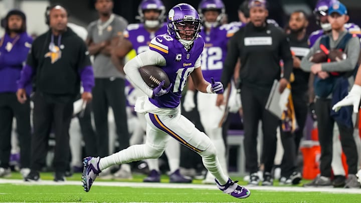 Green Bay Packers v Minnesota Vikings