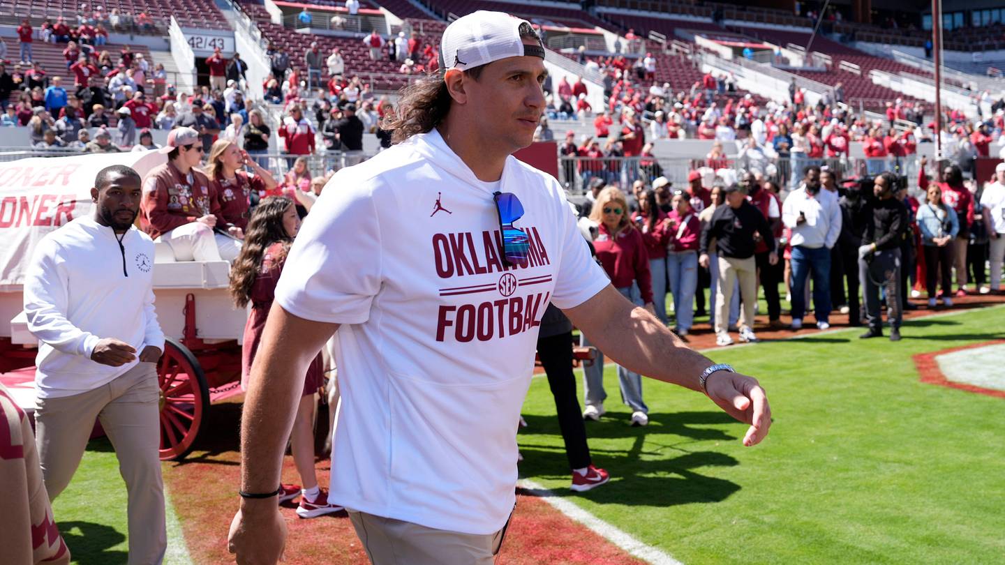 Miguel Chavis is proving he's ready if Brent Venables ever hands over Oklahoma's defense