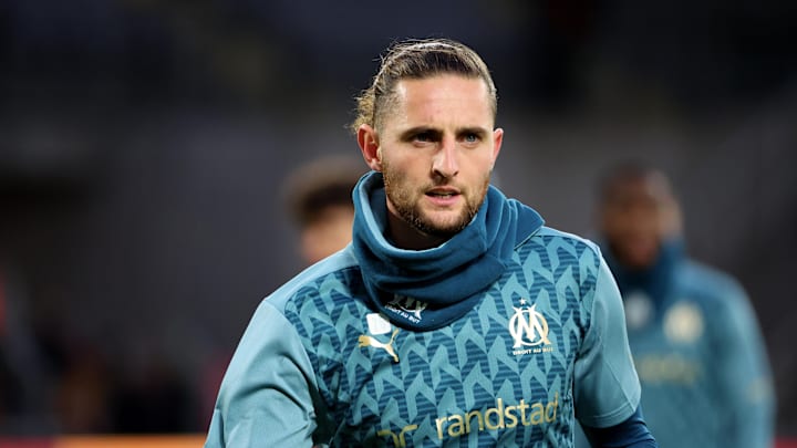 Adrien Rabiot est titulaire et conspué par le PSG.