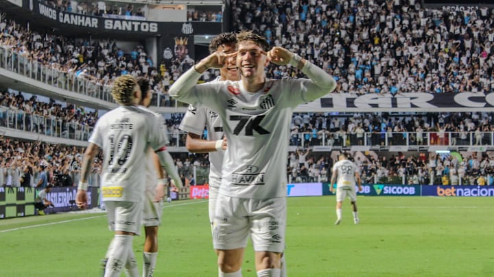 Rollheiser fez o gol do desafogo da torcida alvinegra