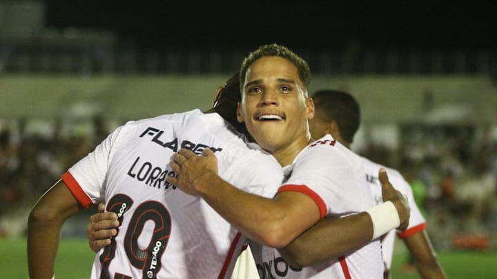 O Flamengo está com o sinal de alerta ligado no Cariocão O Flamengo está com o sinal de alerta ligado no Cariocão