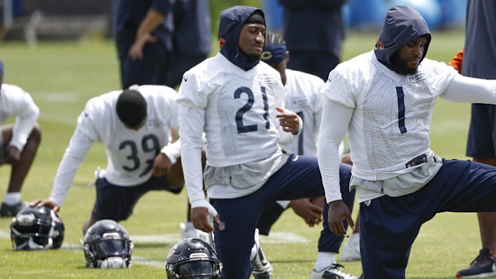Jaylon Jones (21) goes through stretching in Bears practice. He'll likely start for injured Tyrique Stevenson Sunday.