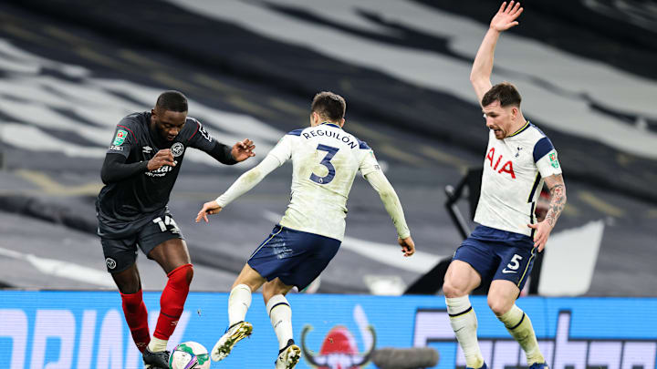 Spurs e Bees se enfrentam em duelo válido pela 14ª rodada da Premier League  