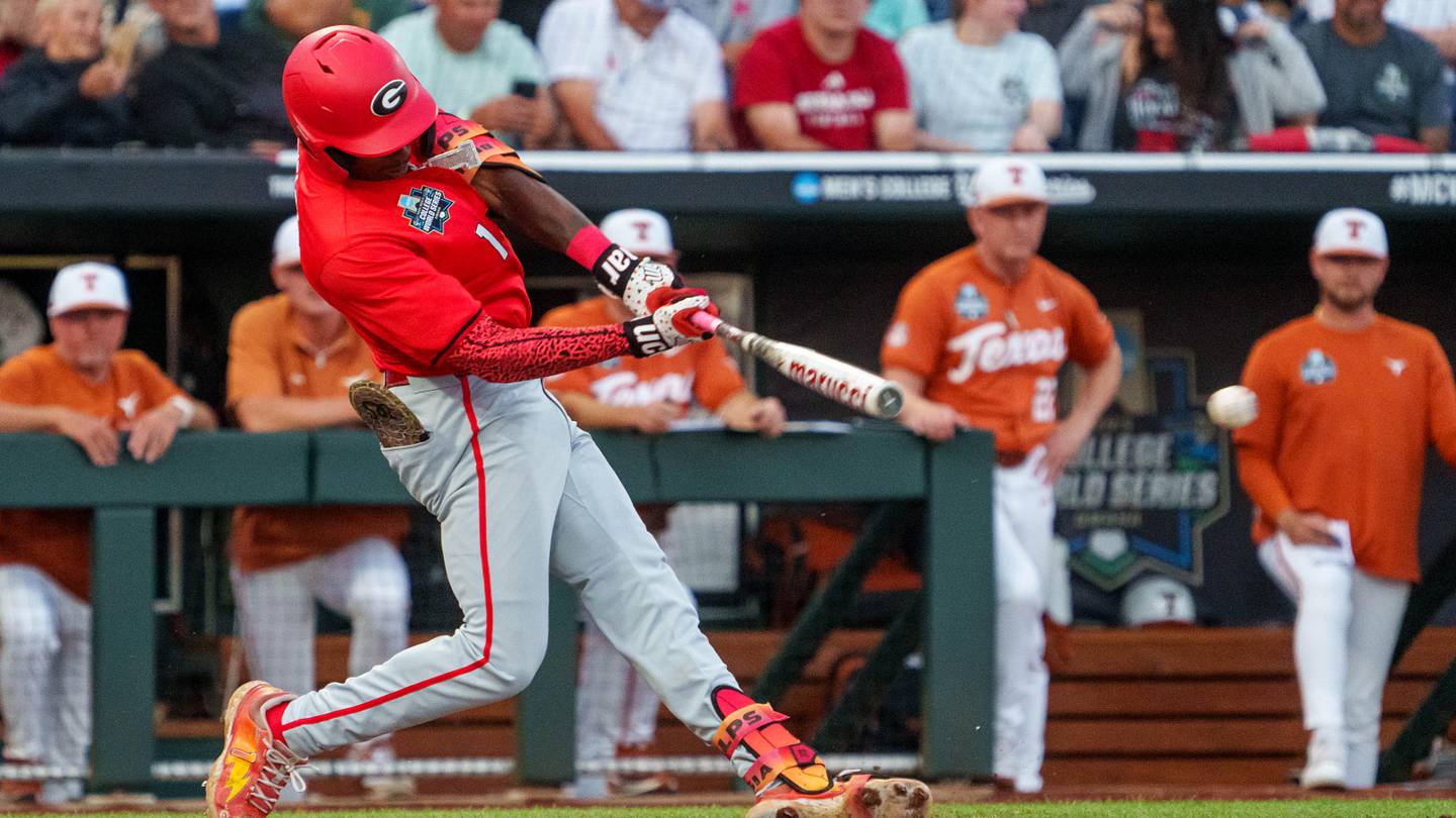 Georgia kept their CWS hopes alive thanks to a new offensive approach vs Texas