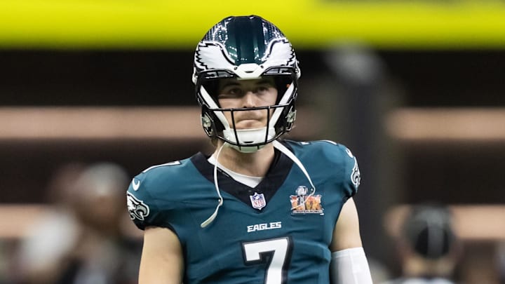 Feb 9, 2025; New Orleans, LA, USA; Philadelphia Eagles quarterback Kenny Pickett (7) against the Kansas City Chiefs during Super Bowl LIX at Ceasars Superdome. Mandatory Credit: Mark J. Rebilas-Imagn Images