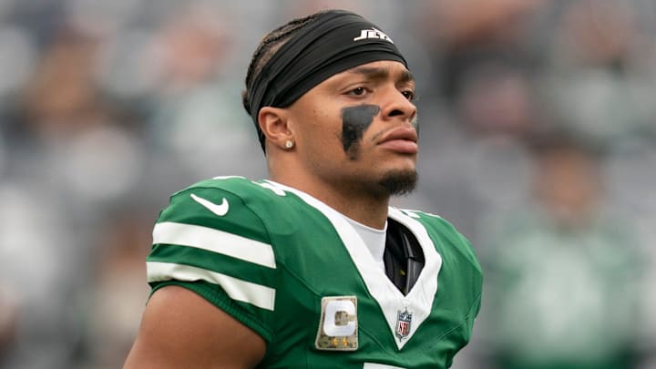 New York Jets quarterback Justin Fields