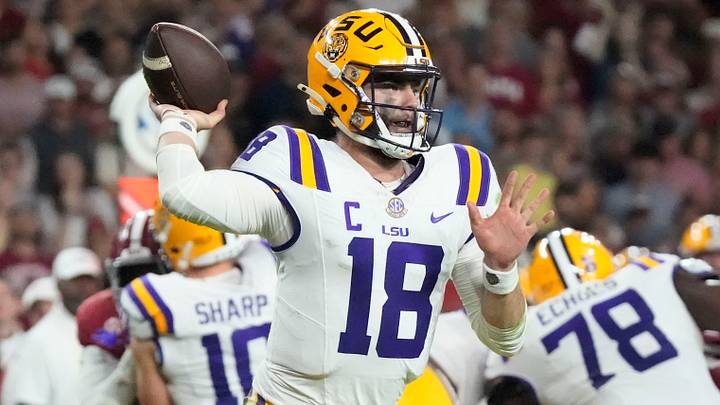 Garrett Nussmeier throws the ball against Alabama in 2025 Garrett Nussmeier throws the ball against Alabama in 2025