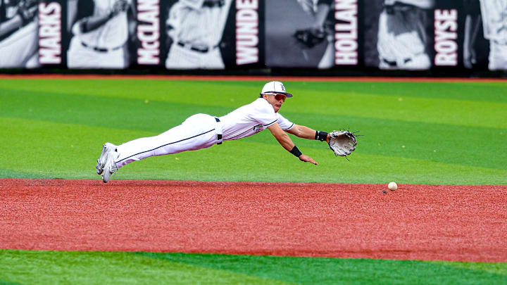Louisville baseball infielder Alex Alicea (0)