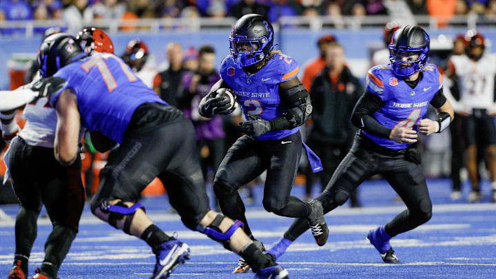 Boise State Broncos running back Ashton Jeanty (2)