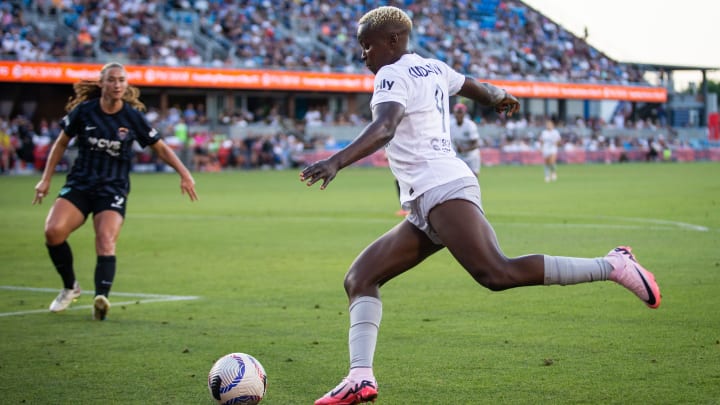 Racheal Kundananji, atleta do Bay FC, lidera a lista