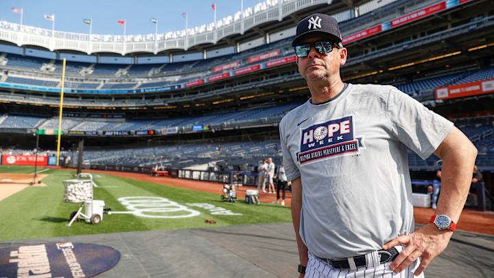 Aaron Boone está en el ojo del huracán por la decepcionante campaña de los Yankees