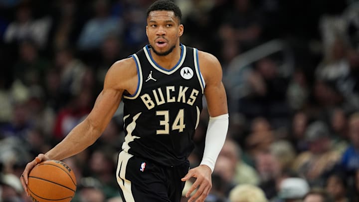 Memphis Grizzlies v Milwaukee Bucks