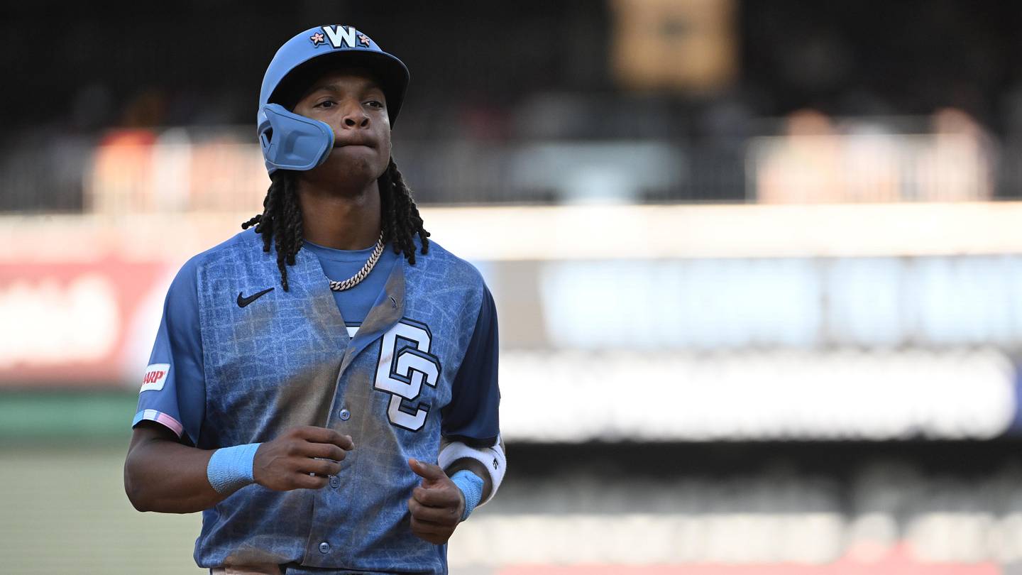 Red Sox's Shortstop Trade Buzz Scorching Hot With Deadline Approaching