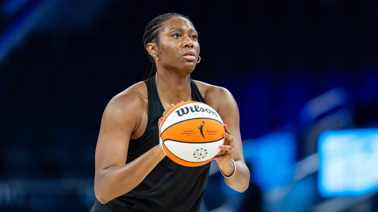 Aliyah Boston's New Offensive Wrinkle Paying Off For Fever