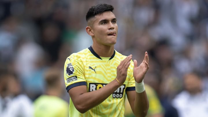 Carlos Alcaraz era jogador do Southampton