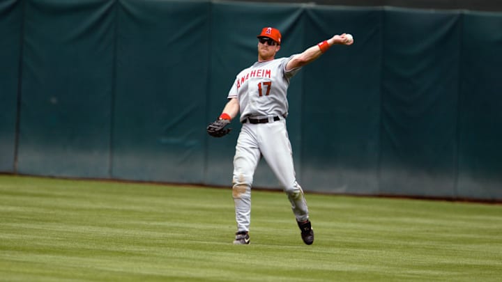 Darin Erstad throws
