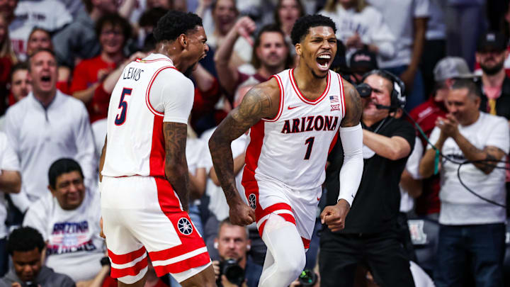 Arizona Wildcats guards KJ Lewis (5) and Caleb Love (1).