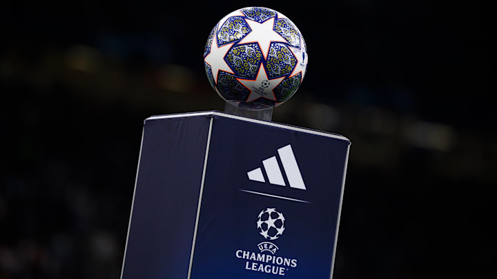 Official UEFA Champions League Adidas match ball 'UCL Pro...
