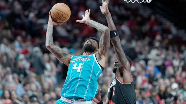 Charlotte Hornets, Deandre Ayton