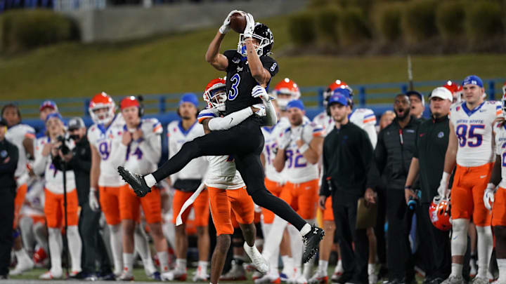 San Jose State receiver Nick Nash makes a catch in front of Boise State cornerback A'Marion McCoy.
