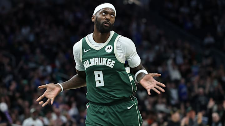 Philadelphia 76ers v Milwaukee Bucks