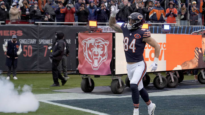 Nov 9, 2025; Chicago, Illinois, USA; Chicago Bears tight end Colston Loveland (84) takes the field for a game against the New York Giants at Soldier Field. Mandatory Credit: David Banks-Imagn Images Nov 9, 2025; Chicago, Illinois, USA; Chicago Bears tight end Colston Loveland (84) takes the field for a game against the New York Giants at Soldier Field. Mandatory Credit: David Banks-Imagn Images
