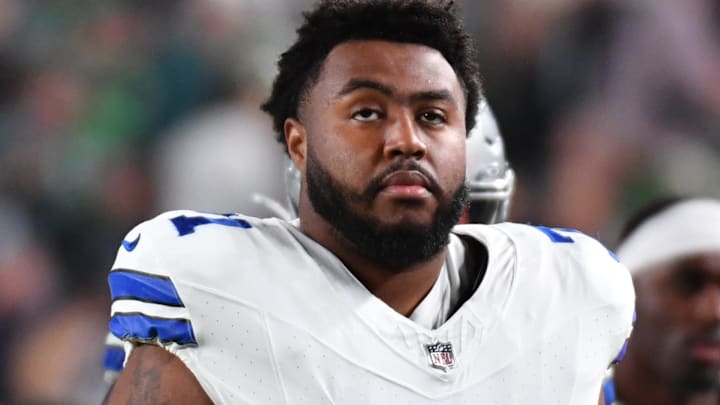 Former Dallas Cowboys guard Chuma Edoga (71)against the Philadelphia Eagles at Lincoln Financial Field. 