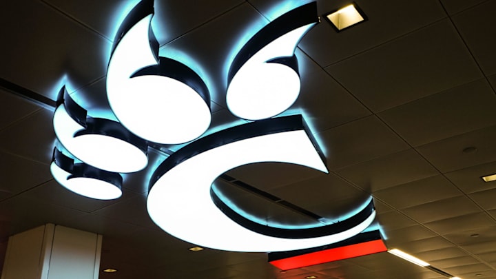 Renovations for the new University of Cincinnati Bearcats' football locker room are wrapping up. The new locker room will feature an additional 2,000 square feet of space with 120 custom lockers with individual names and number locks, a light up \"hype\" tunnel, sound system, \"fuel station,\" a ventilation system for clean smells and much more. Renovations for the new University of Cincinnati Bearcats' football locker room are wrapping up. The new locker room will feature an additional 2,000 square feet of space with 120 custom lockers with individual names and number locks, a light up \"hype\" tunnel, sound system, \"fuel station,\" a ventilation system for clean smells and much more.