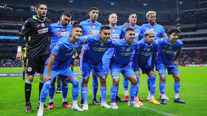 El once titular que presentó Cruz Azul ante Tigres para la Jornada 5.