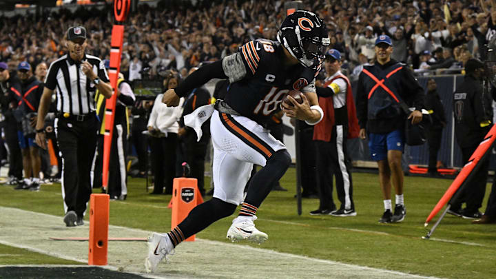 Chicago Bears quarterback Caleb Williams looked excellent in Ben Johnson's offense during the first half of the team's Week 1 matchup with the Minnesota Vikings.