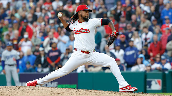 Los Angeles Dodgers v Cleveland Guardians